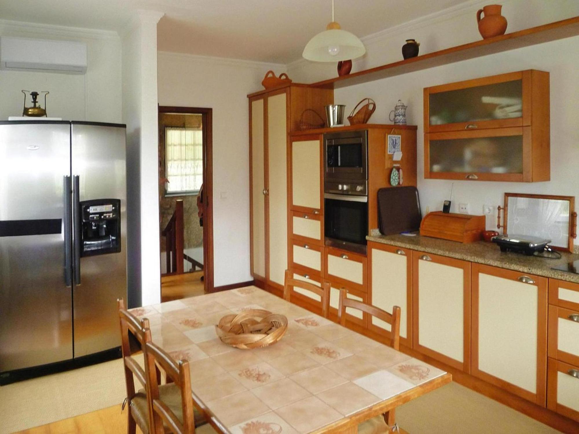 holiday home, Luzim Esterno foto